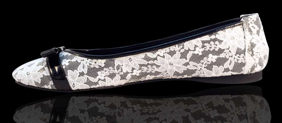 alice-151-white-black
